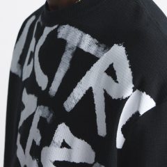 T-SHIRT WITH GRAFFITI - Image 2